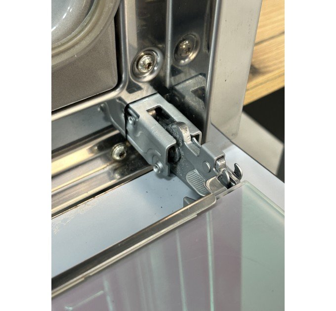 Духова шафа H 4110 B CleanSteel