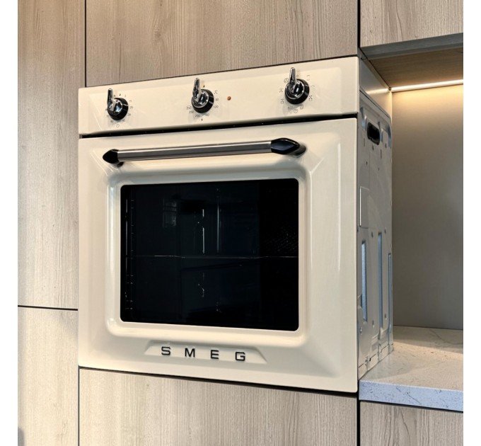 Духова шафа SMEG SF 6905 P1