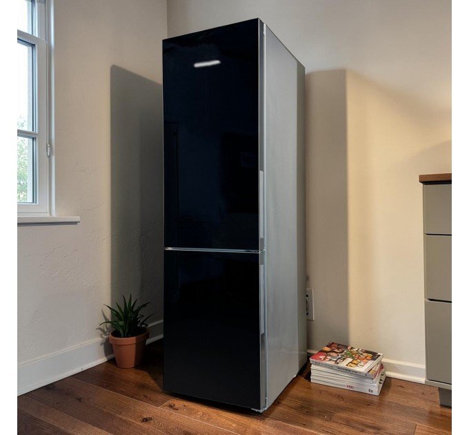 Холодильник KFN 29233 D (Чорне скло)