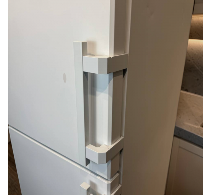 Холодильник Liebherr CNP 4758 White