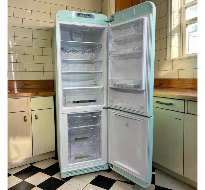 Двокамерний холодильник SMEG FAB 32 RVN1