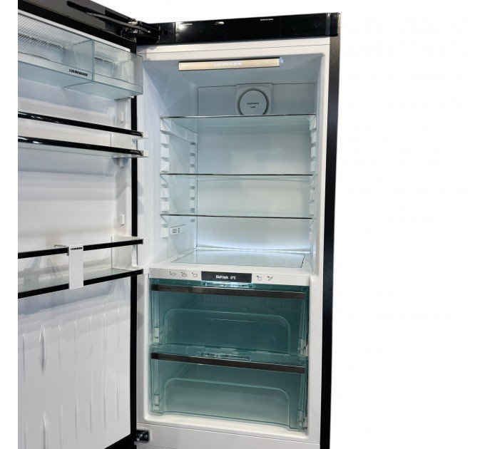 Холодильник Liebherr CBNPbs 4858