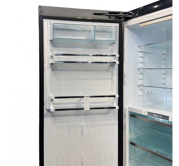 Холодильник Liebherr CBNPbs 4858