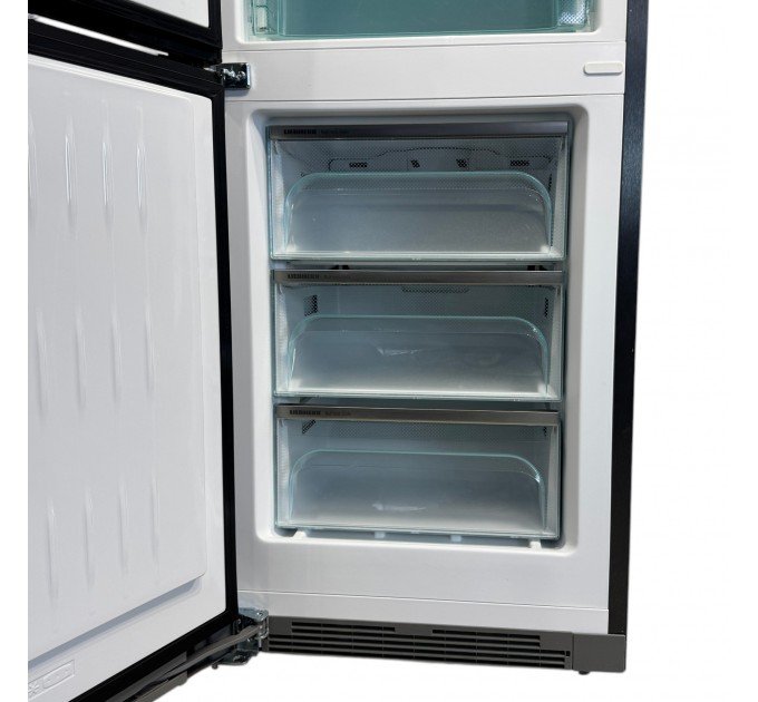 Холодильник Liebherr CBNPbs 4858