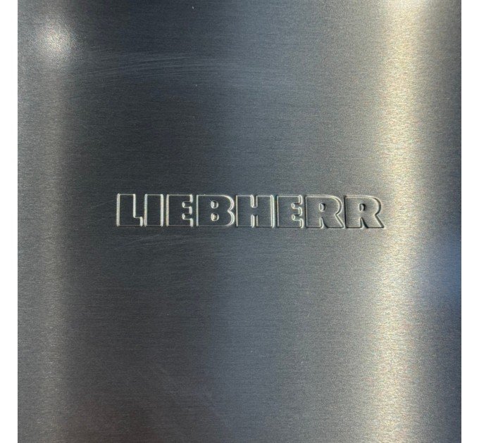 Холодильнк Liebherr CBNsda 572i