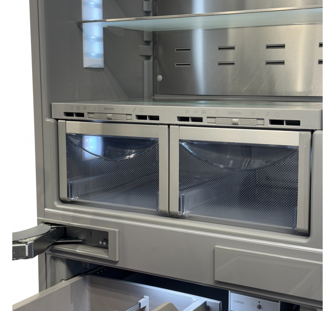 Вбудований холодильник Liebherr ECBN 7870