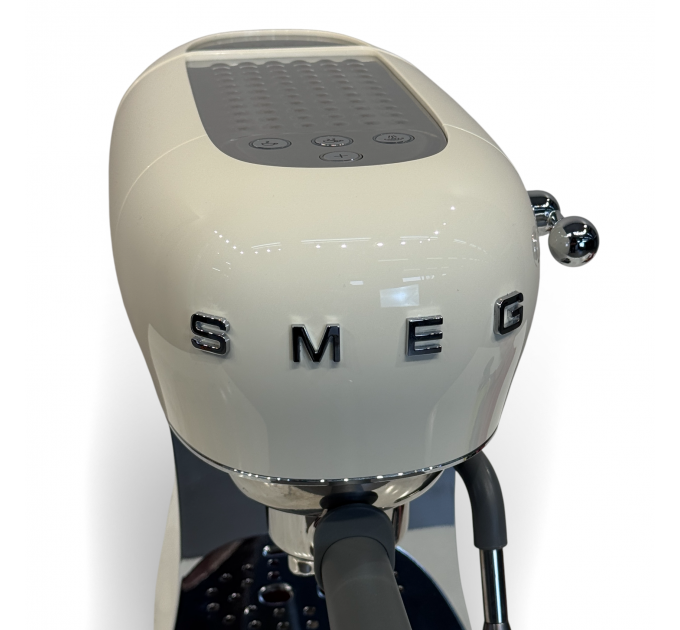 Кавомашина SMEG ECF 02 CREU