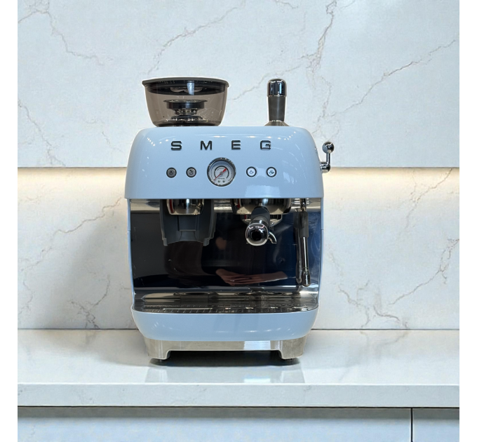 Кавомашина SMEG EGF 03 PBEU