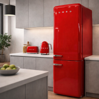 Комплект для кухні в червоному кольорі від SMEG FAB 38 RRD5 чайник, тостер