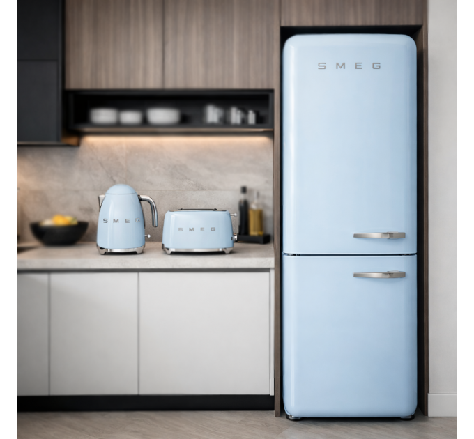 Комплект для кухні в червоному кольорі від SMEG FAB 32 LPB 3 чайник, тостер
