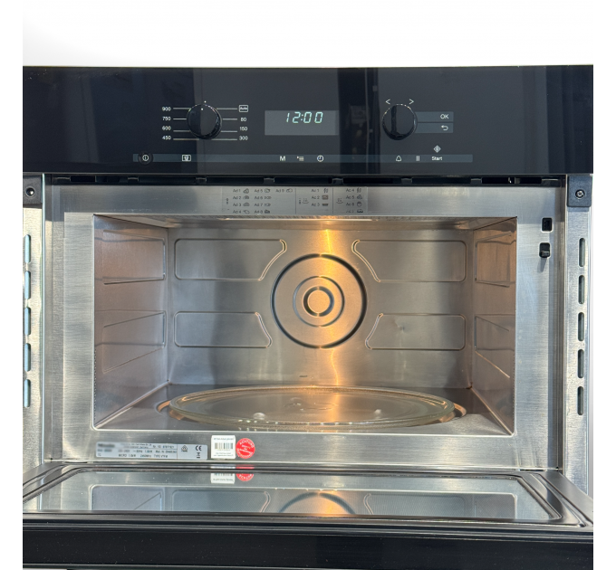 Мікрохвильова піч M 6260 Obsidian Black