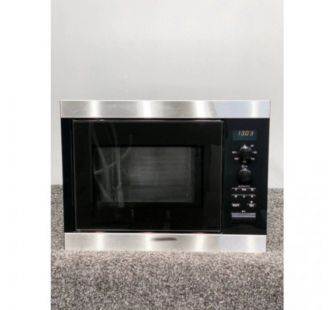 Мікрохвильова піч M 8151-2 CleanSteel