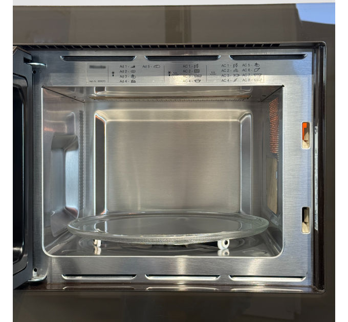 Мікрохвильова піч M 8161-2 Havana Brown