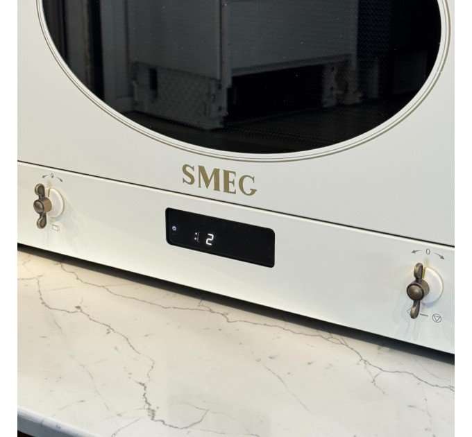 Мікрохвильова піч Smeg MP 822 PO