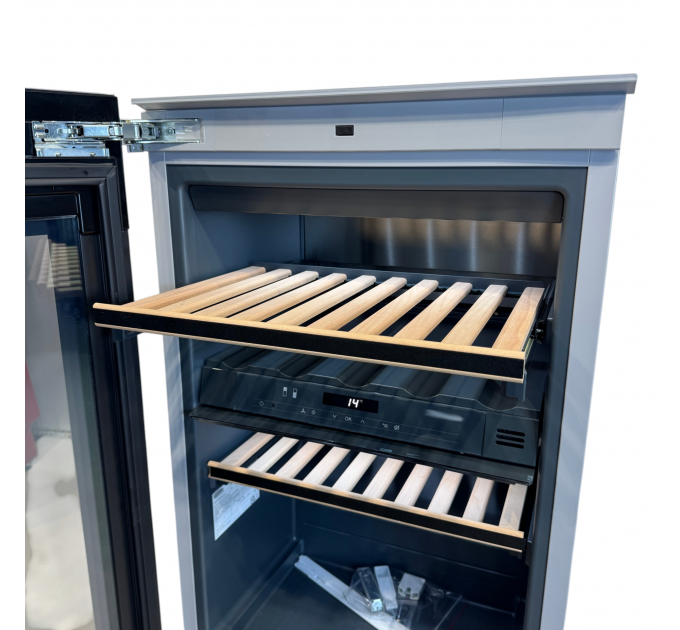 Винна шафа під забудову KWT 6422 iG Graphite Grey