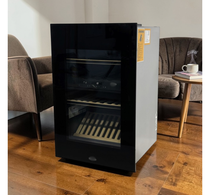 Винна шафа під забудову KWT 6422 iG