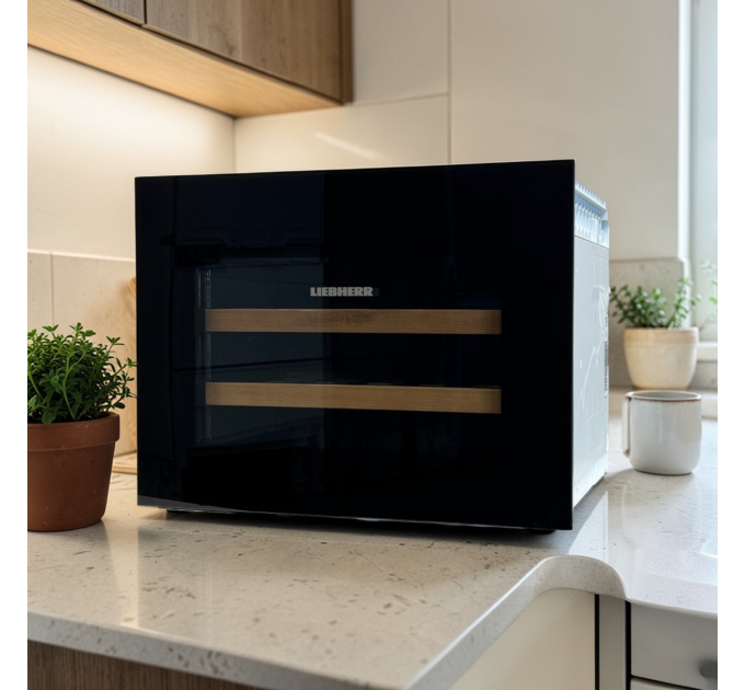 Винна шафа під забудову Liebherr WKEgb 582