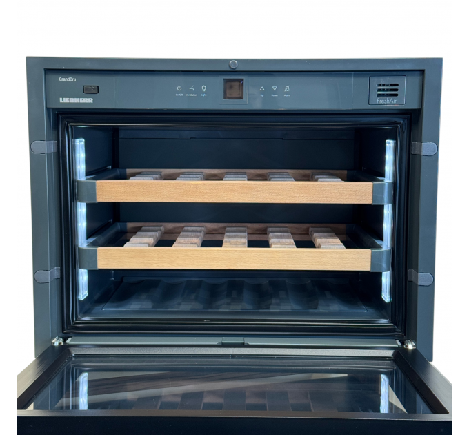 Винна шафа під забудову Liebherr WKEgb 582