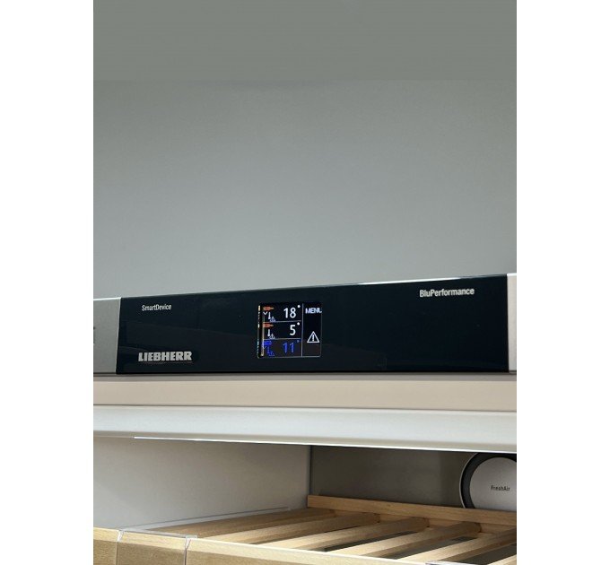 Винна шафа з морозильною камерою Liebherr SWTNes 4285 CleanSteel