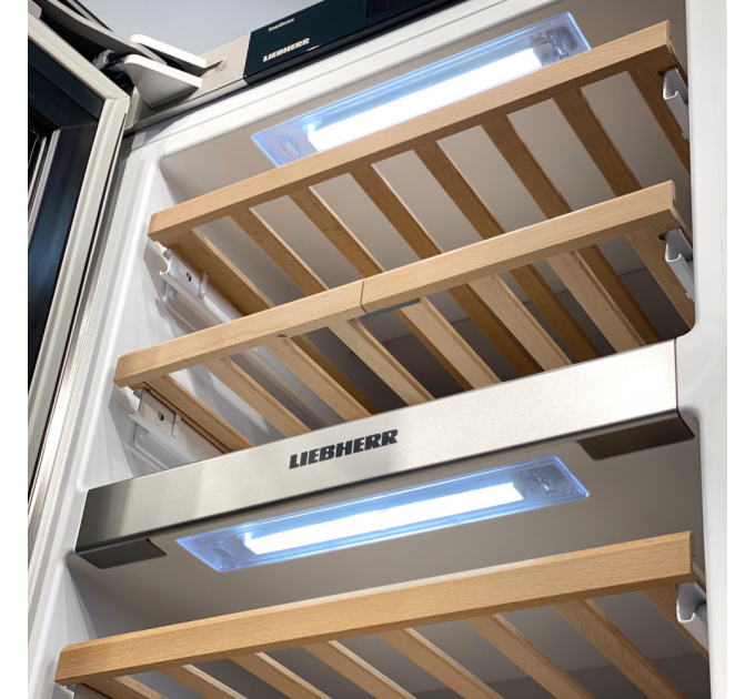 Винна шафа з морозильною камерою Liebherr SWTNes 4285 CleanSteel