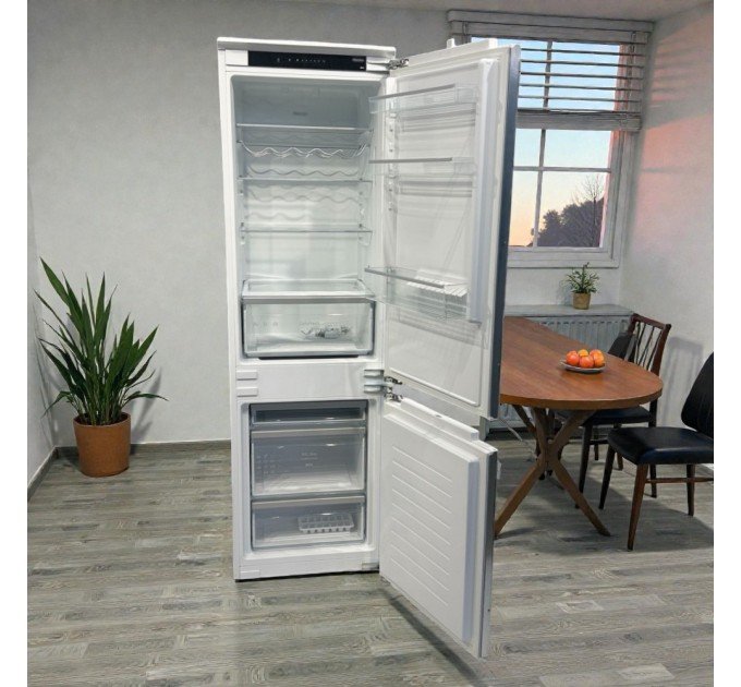 Вбудований холодильник KD 7724 E