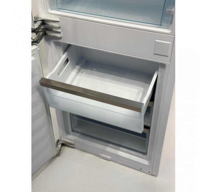 Вбудований холодильник KFN 7734 F