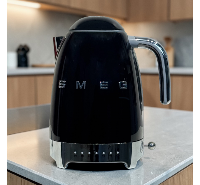 Чайник SMEG KLF04BLEU (Чорний) БУ